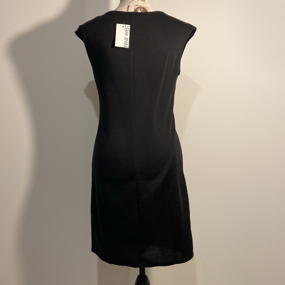 NINE WEST SCOOPNECK CAP-SLEEVE SHEATH DRESS - Picture 6 of 7